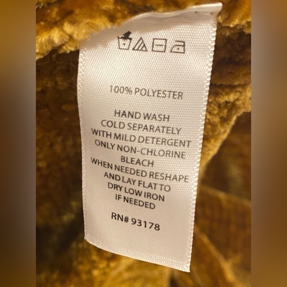 Max Studio Soft Knit Slouchy Sweater. Women’s Size M - Picture 6 of 6